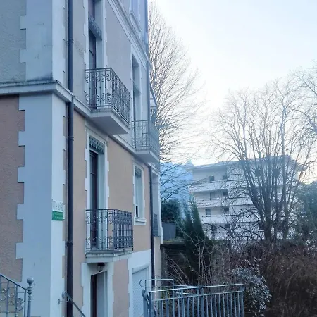 Appartement T2 Lumineux, Dernier étage, Parking Privatif à - Fr-1-555-42 *