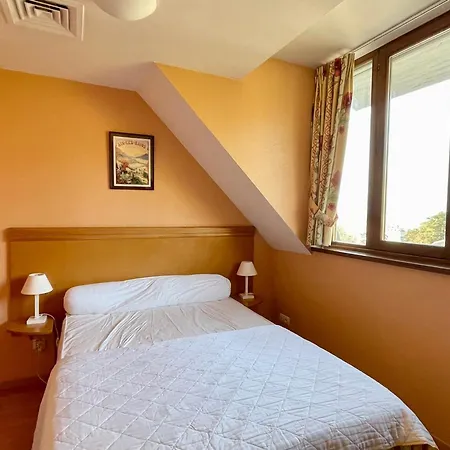 T2 Lumineux, Dernier étage, Parking Privatif à - Fr-1-555-42 Appartement Aix-les-Bains