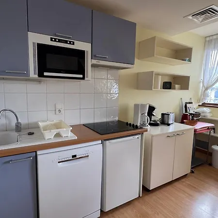 T2 Lumineux, Dernier étage, Parking Privatif à - Fr-1-555-42 Appartement Aix-les-Bains